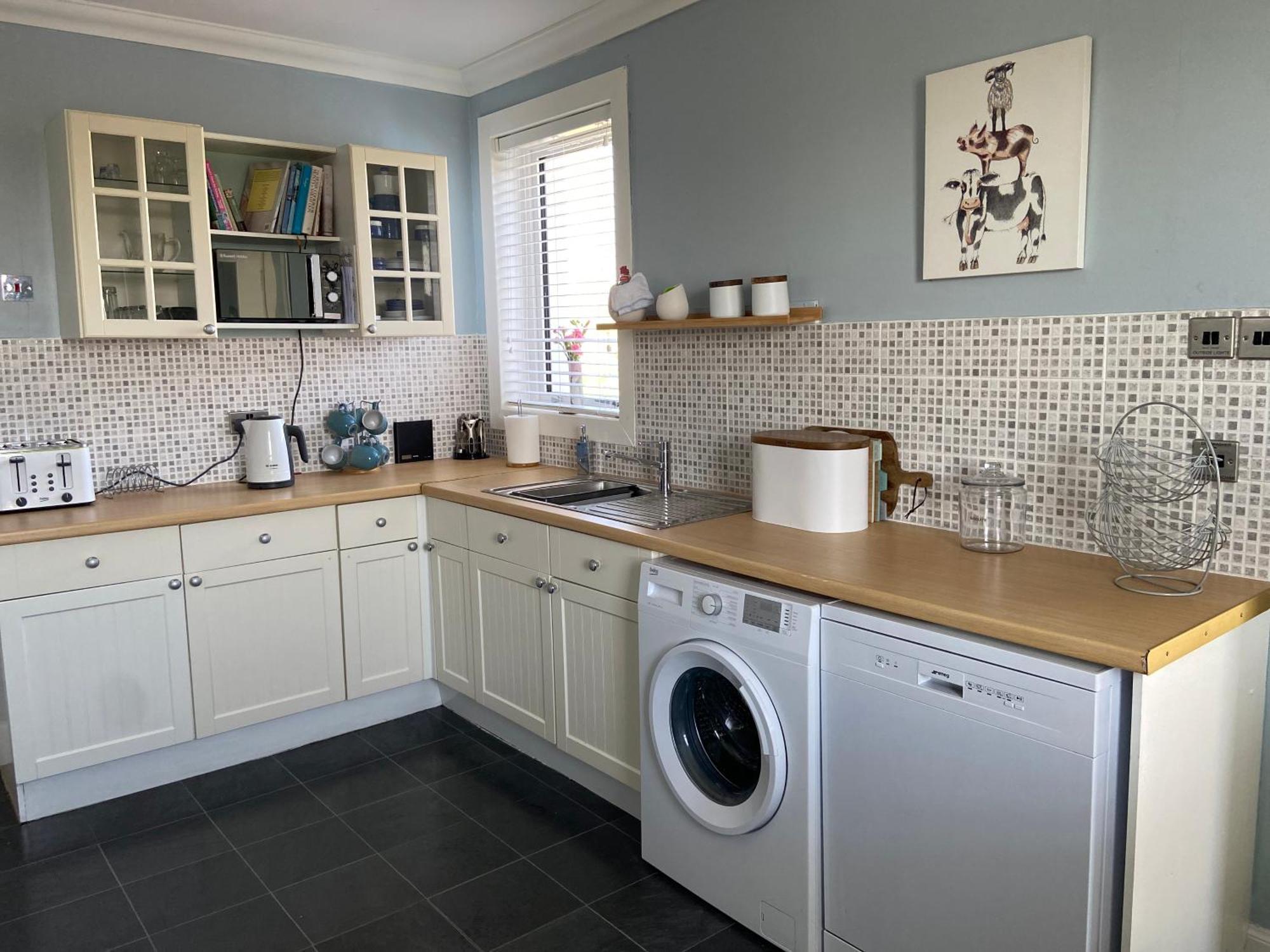 Tigh-na-greine Apartment Carloway (Lewis)